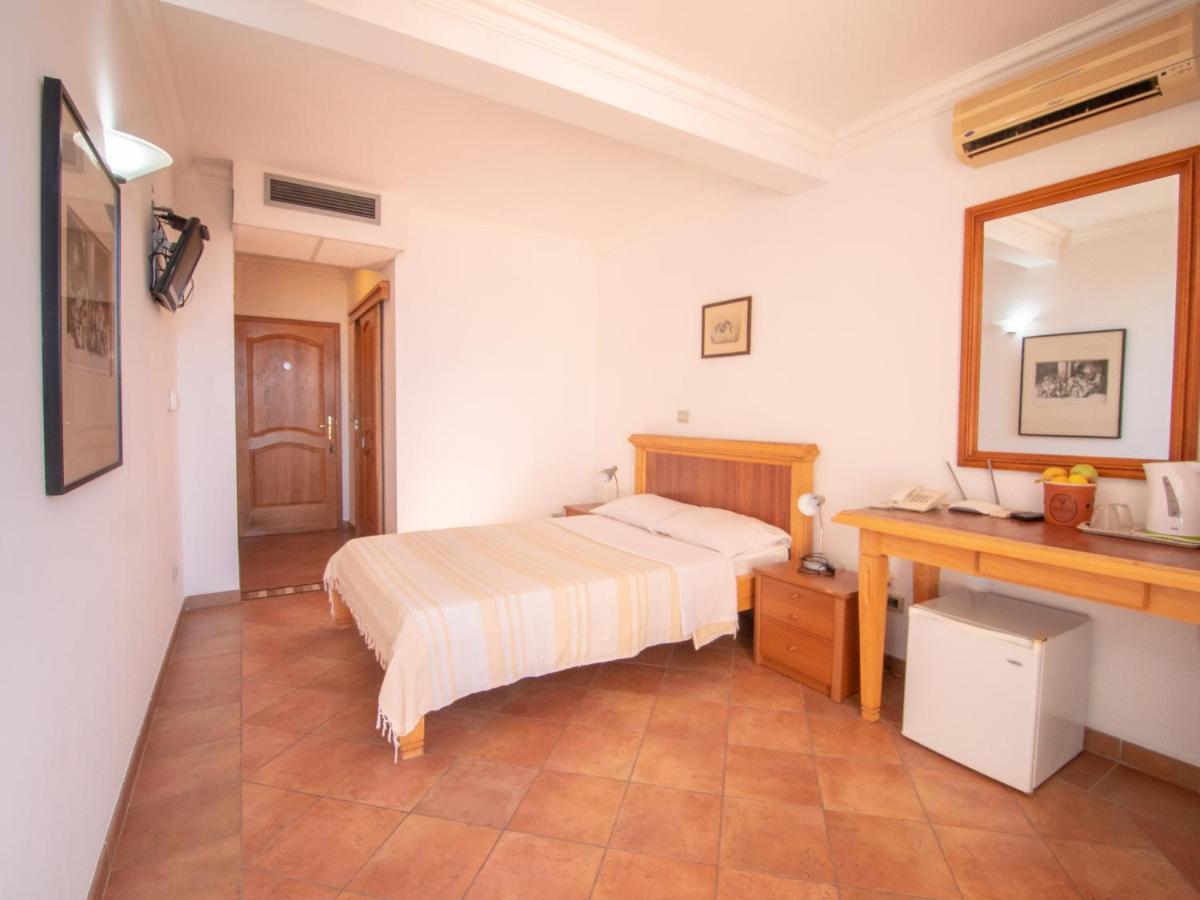 Apartments And Rooms Levantin Inn Sveti Stefan Exterior foto