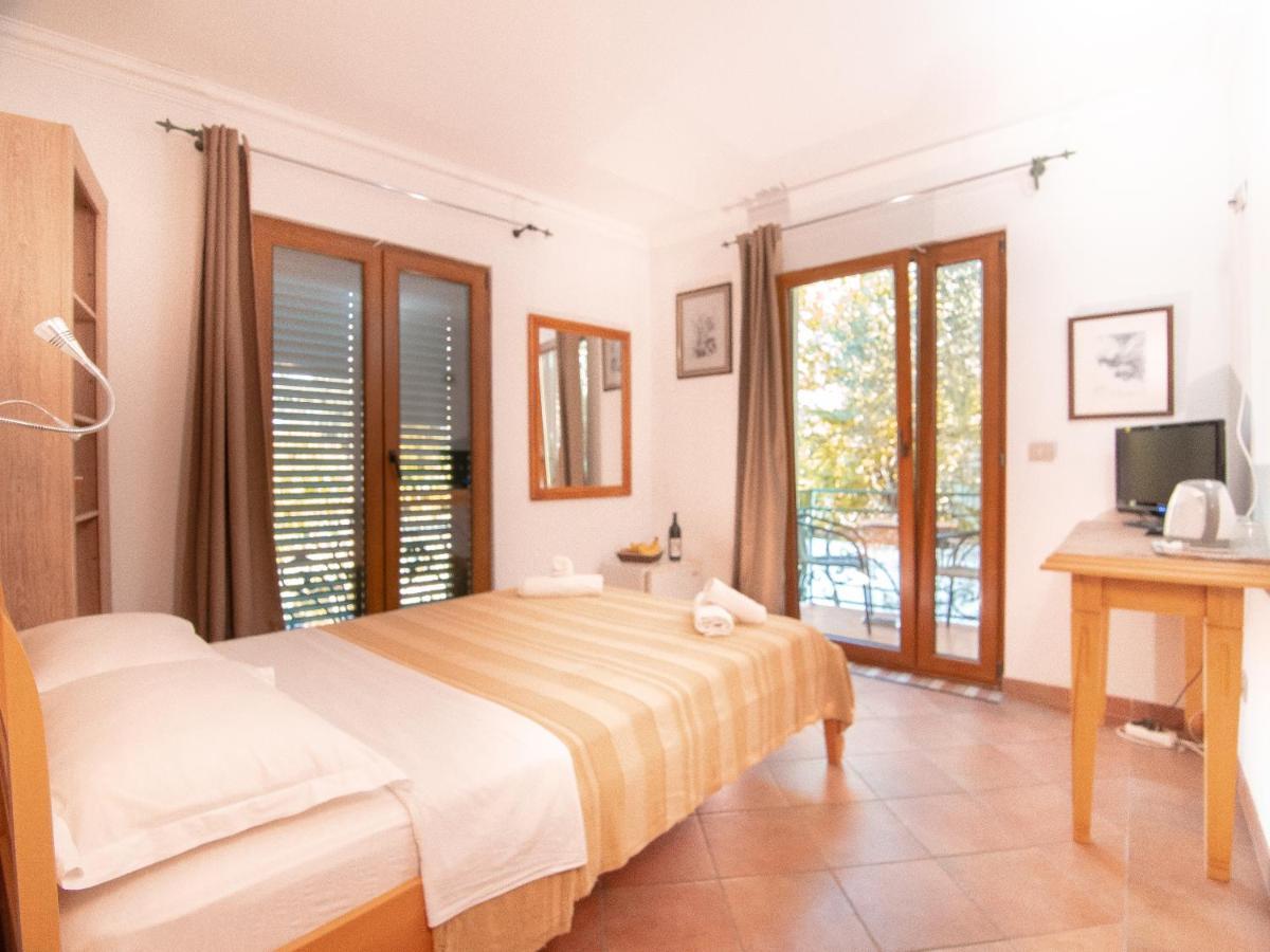 Apartments And Rooms Levantin Inn Sveti Stefan Exterior foto