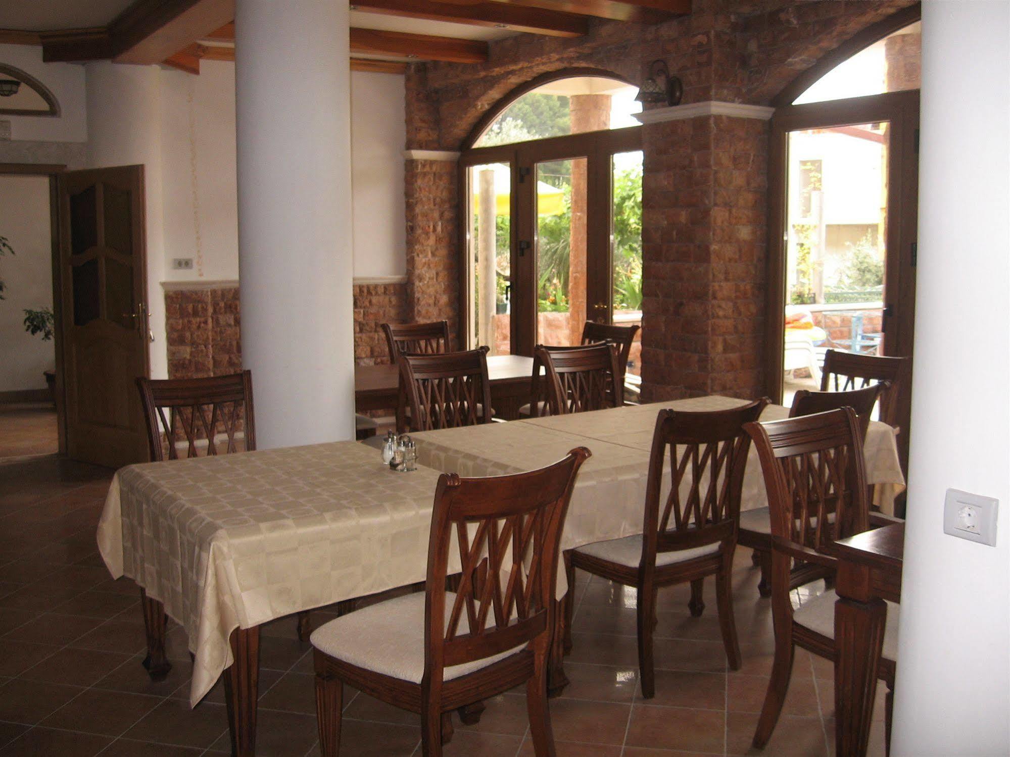 Apartments And Rooms Levantin Inn Sveti Stefan Exterior foto